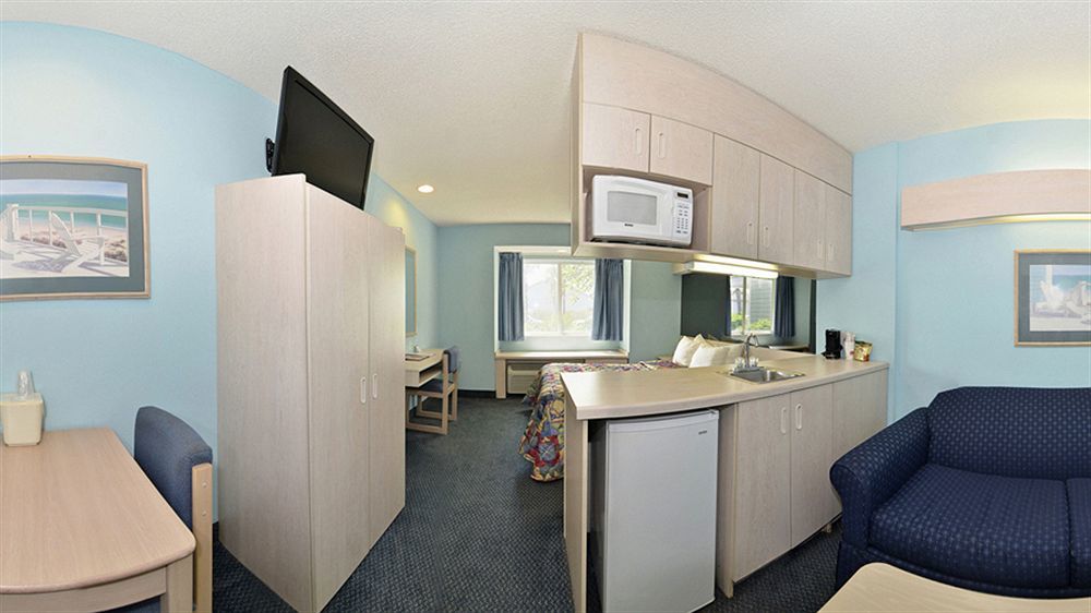 Quality Inn & Suites Myrtle Beach Near Outlets Exterior photo