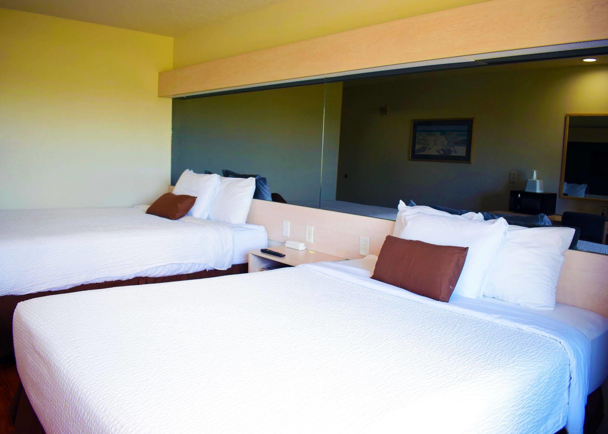 Quality Inn & Suites Myrtle Beach Near Outlets Exterior photo